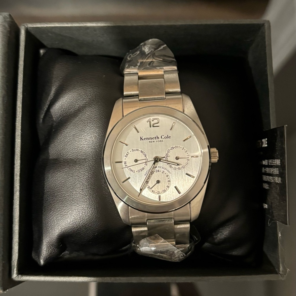 Kenneth Cole New York KC3271 Stainless Steel Bracelet Watch